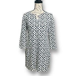 Barbara Gerwit M Black White Geometric Shift Dress 3/4 Sleeve Split‑Neck Resort